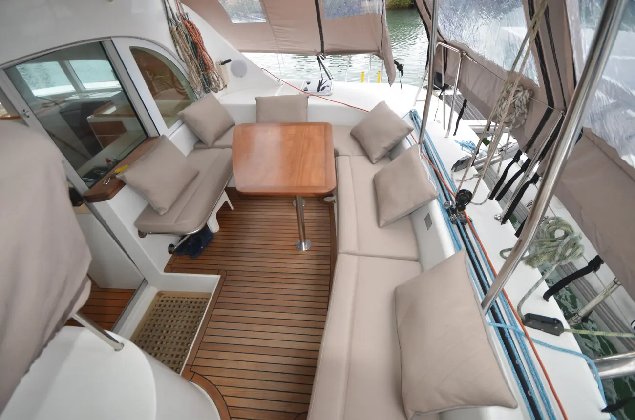 Thumbnail von Lagoon 380 Top Cat