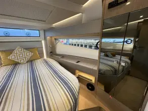 Thumbnail von Sealine C390 just arrived at TBS Hamble