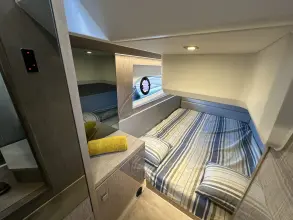 Thumbnail von Sealine C390 just arrived at TBS Hamble