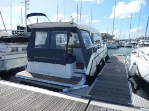 Thumbnail von Sealine C390 just arrived at TBS Hamble