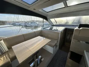 Thumbnail von Sealine C390 just arrived at TBS Hamble