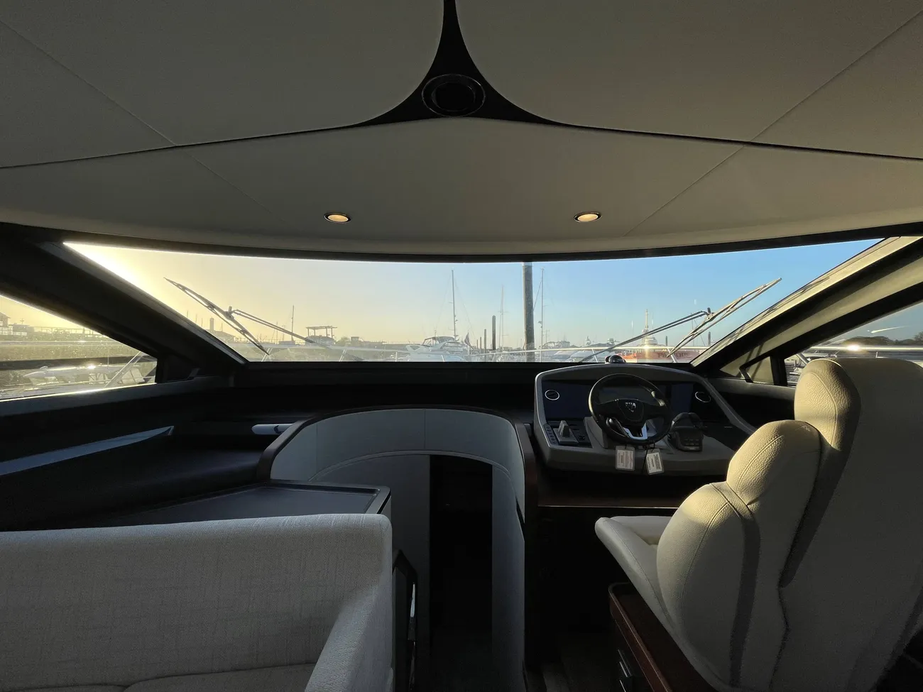 Thumbnail von Fairline Squadron 58