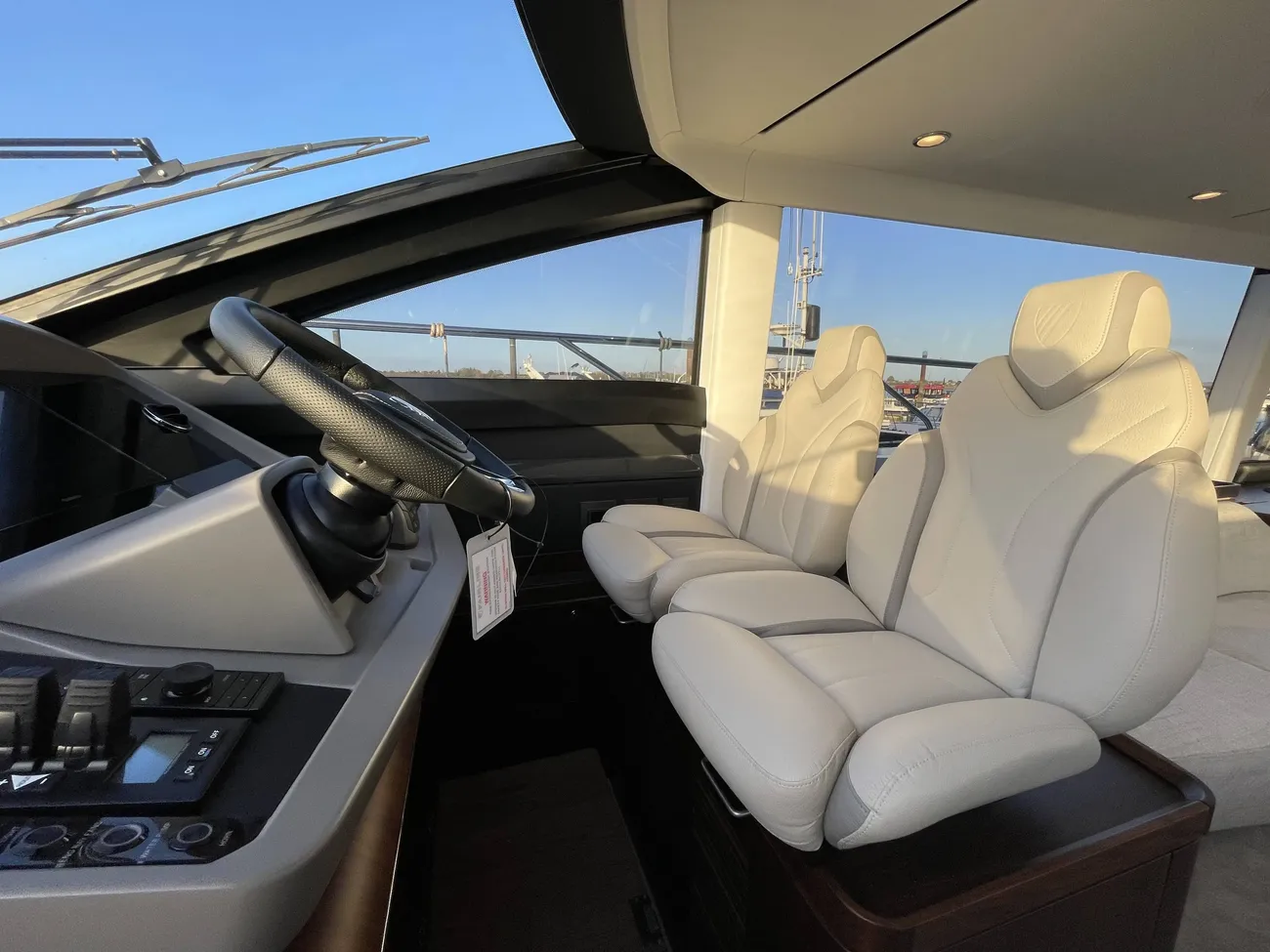 Thumbnail von Fairline Squadron 58