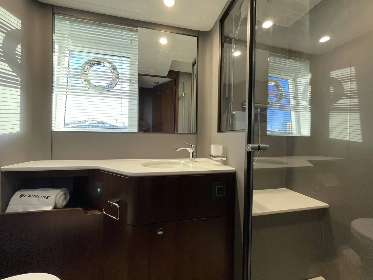 Thumbnail von Fairline Squadron 58