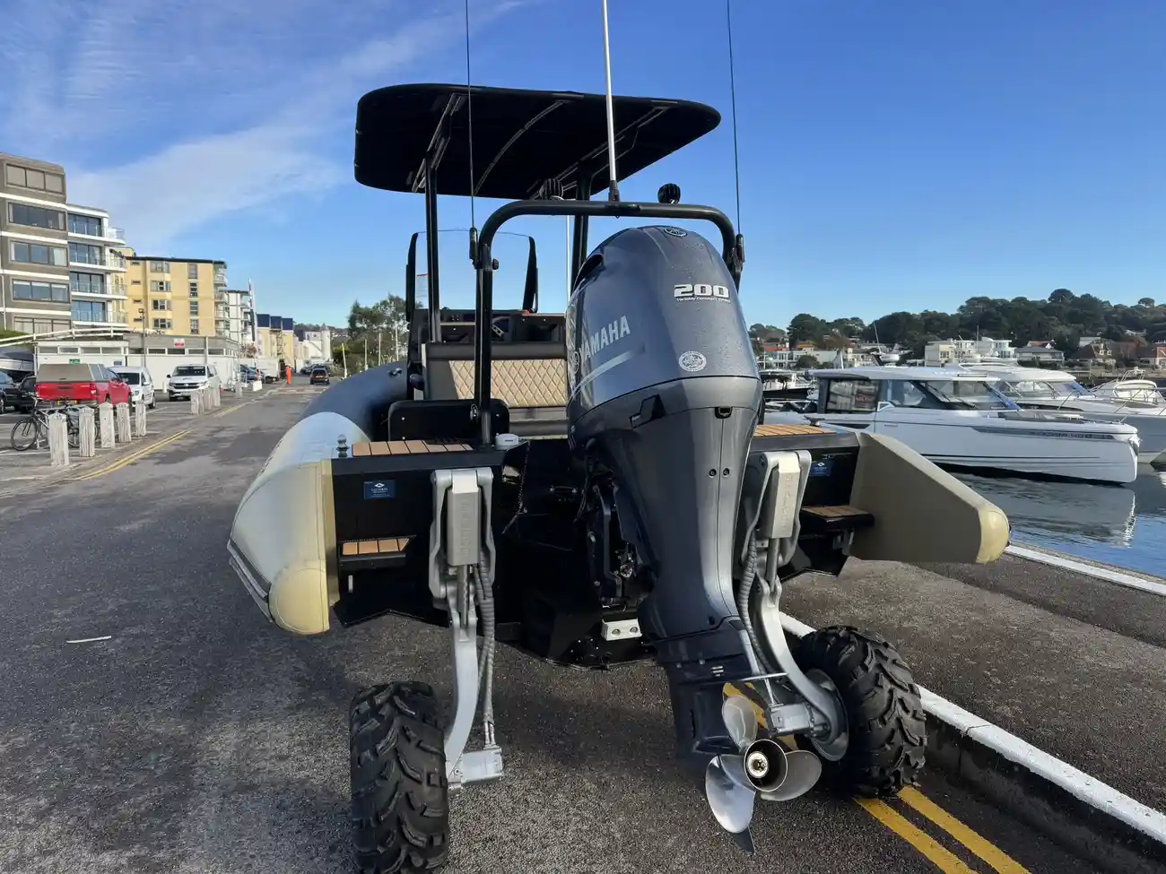 Thumbnail von Sealegs 7.5m Amphibious RIB