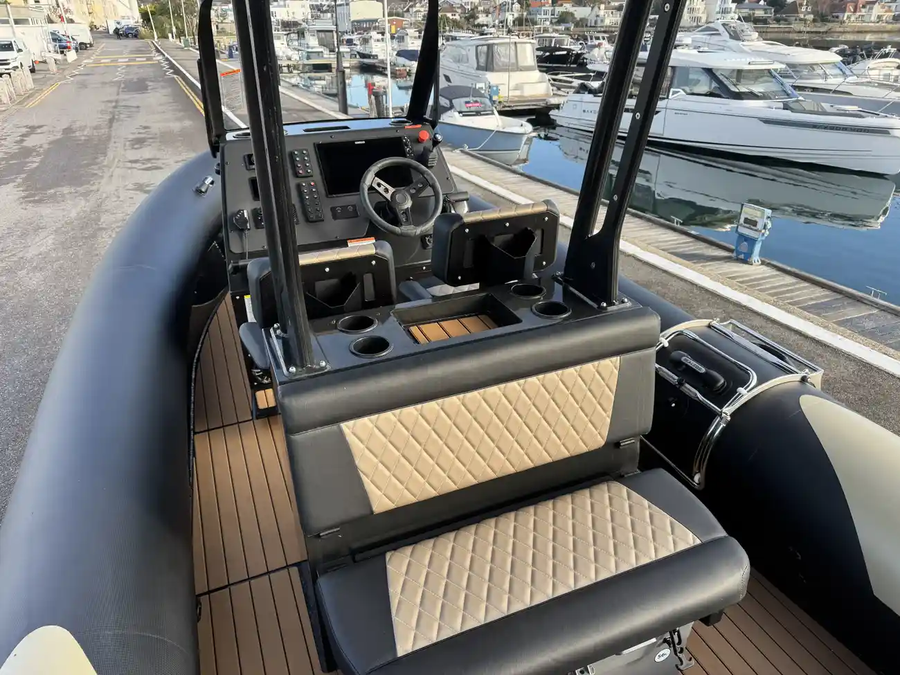 Thumbnail von Sealegs 7.5m Amphibious RIB