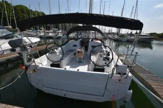 Thumbnail von Jeanneau Sun Odyssey 380
