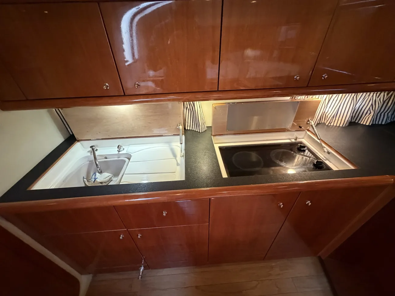 Thumbnail von Sunseeker Camargue 44 Ikara