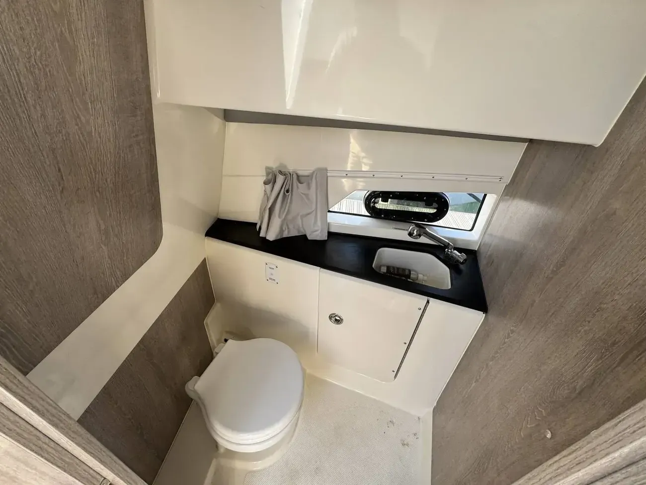 Thumbnail von Quicksilver Activ 875 Sundeck