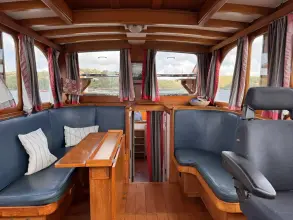 Thumbnail von Moody 43 Fred Parker 43' Fred Parker twin screw motor yacht