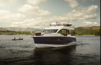 Sealine F430