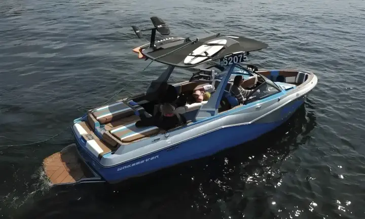 Malibu Wakesetter 22 LSV