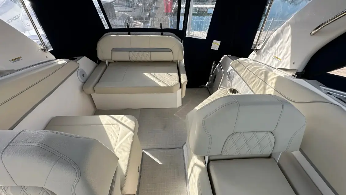 Thumbnail von Regal 26 Express Cruiser