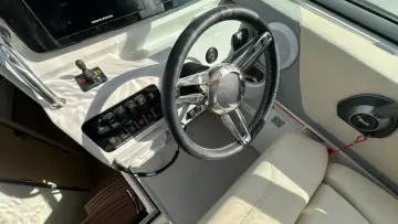 Thumbnail von Regal 26 Express Cruiser