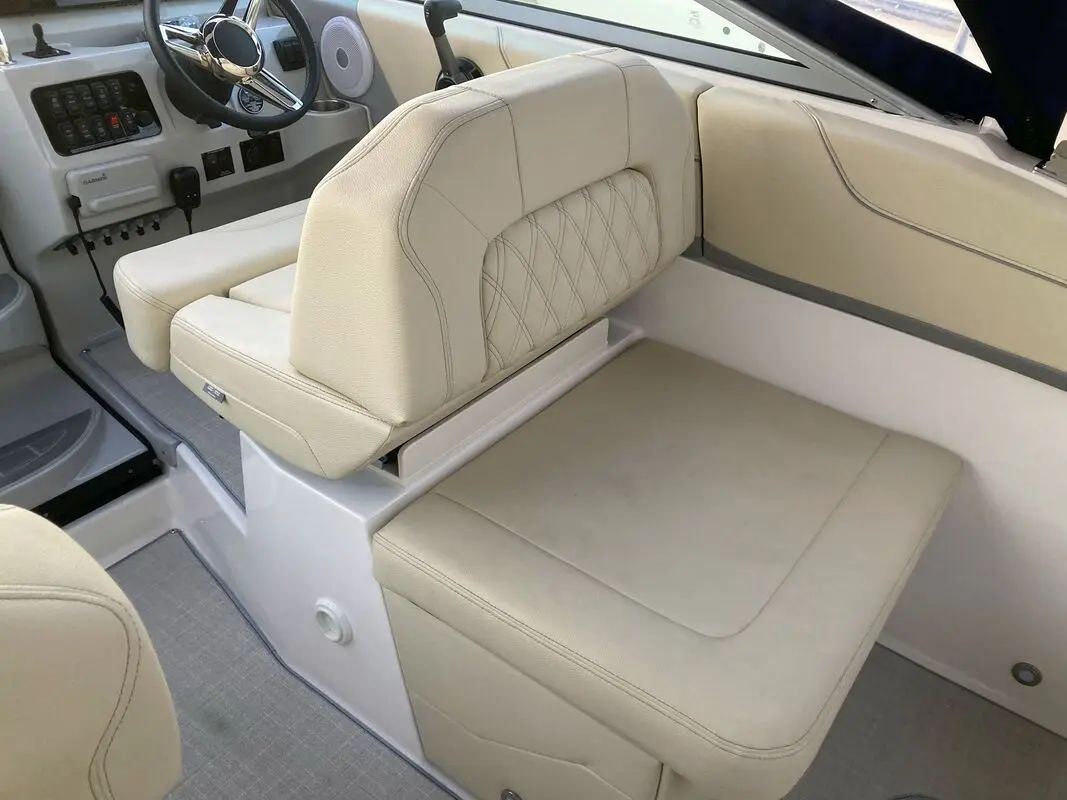 Thumbnail von Regal 26 Express Cruiser