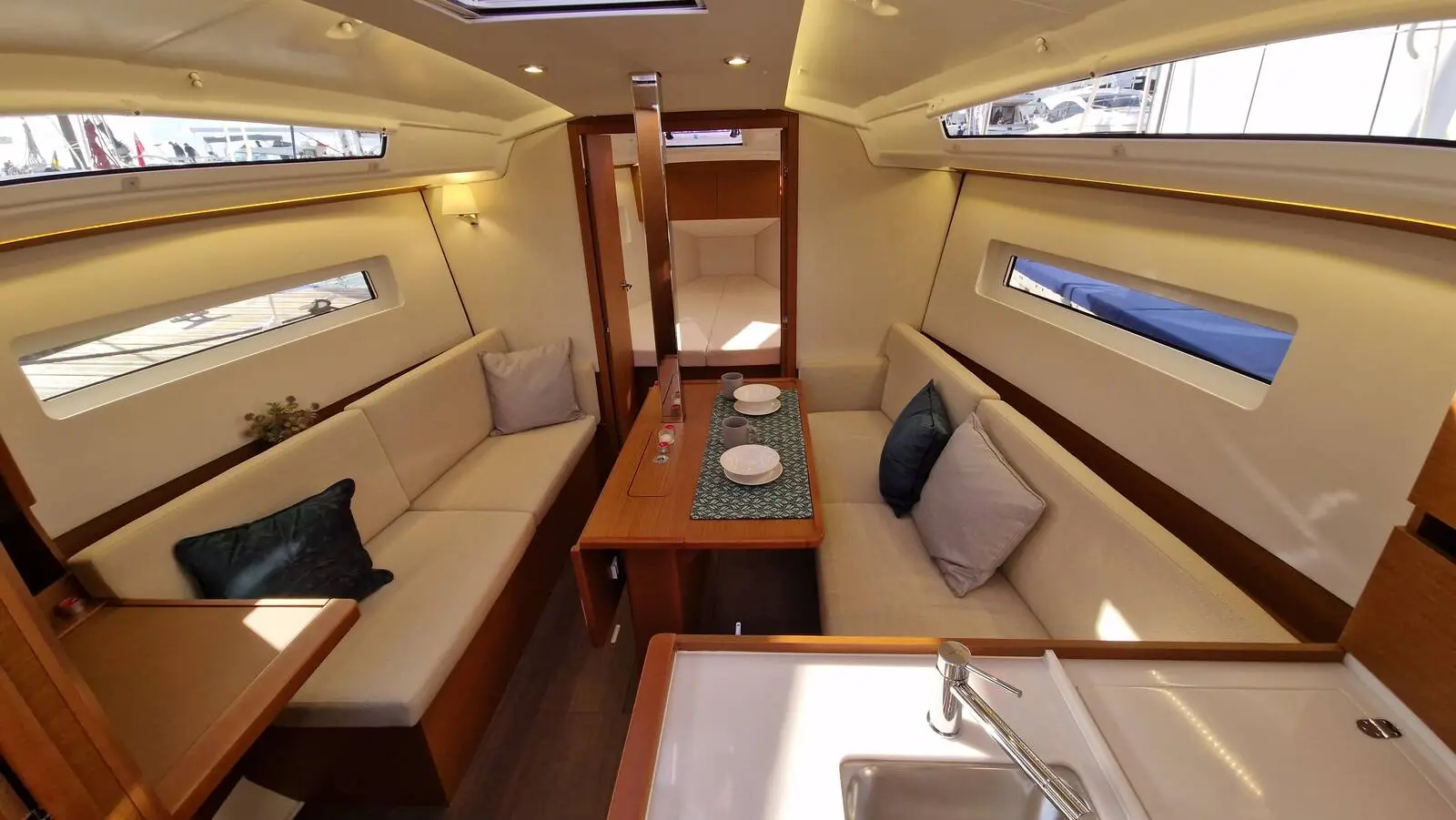 Thumbnail von Jeanneau Sun Odyssey 350