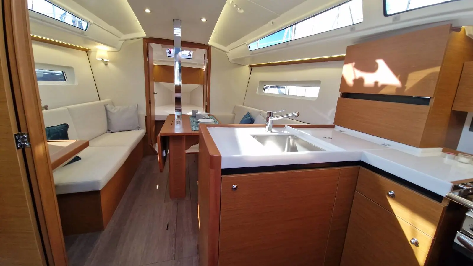 Thumbnail von Jeanneau Sun Odyssey 350