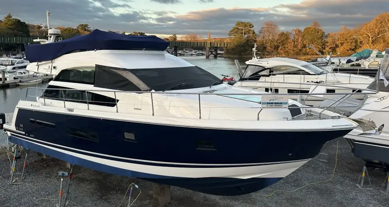 Fairline Squadron 42