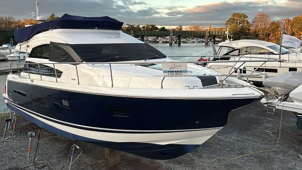 Thumbnail von Fairline Squadron 42