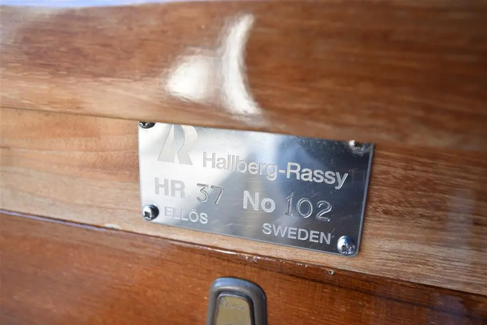 Thumbnail von Hallberg-Rassy 37