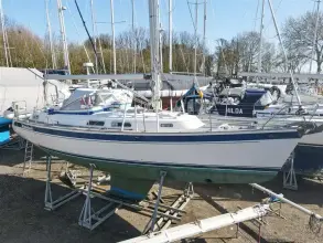 Thumbnail von Hallberg-Rassy 37