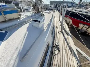 Thumbnail von Hallberg-Rassy 37