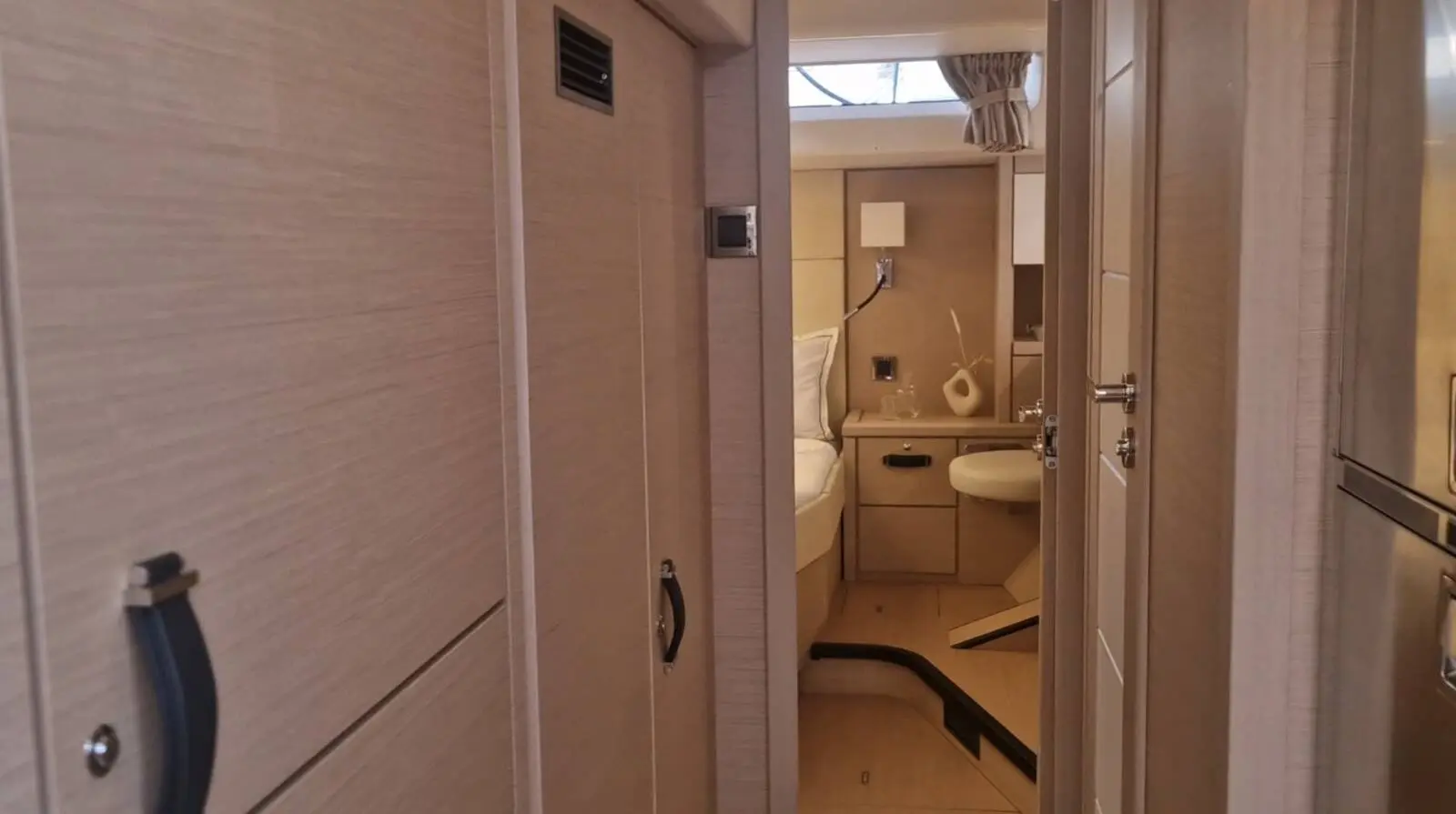 Thumbnail von Jeanneau Yachts 65