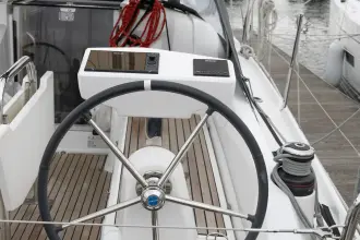 Thumbnail von Beneteau Oceanis 30.1 Pure Drive