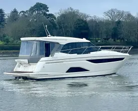 Bavaria R40 Swysh