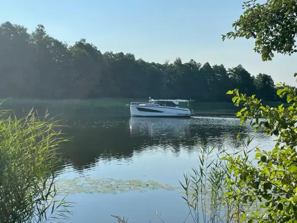 Delphia 10 Sedan DE 006 IN STOCK 