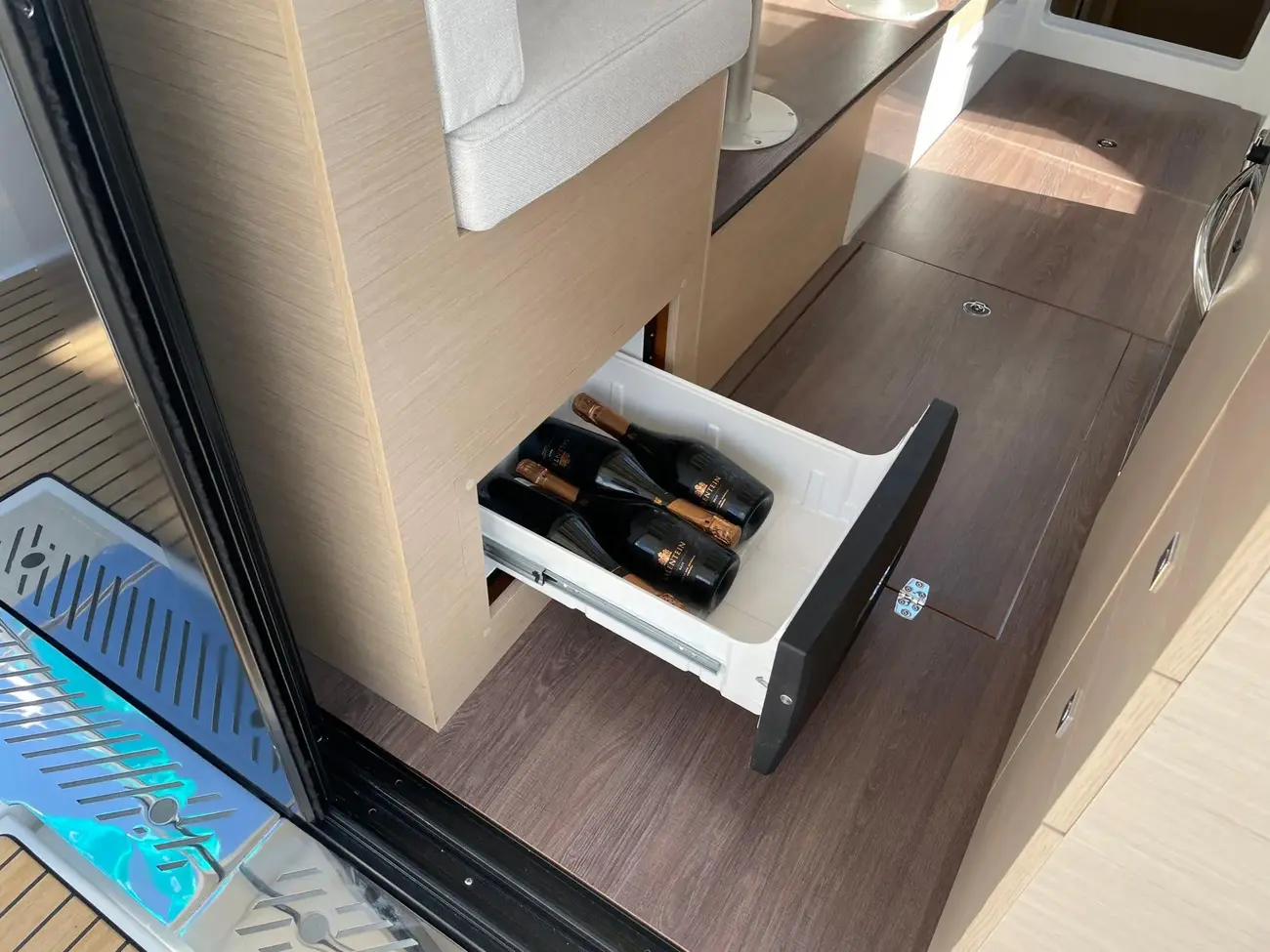 Thumbnail von Delphia 10 Sedan DE 006 IN STOCK