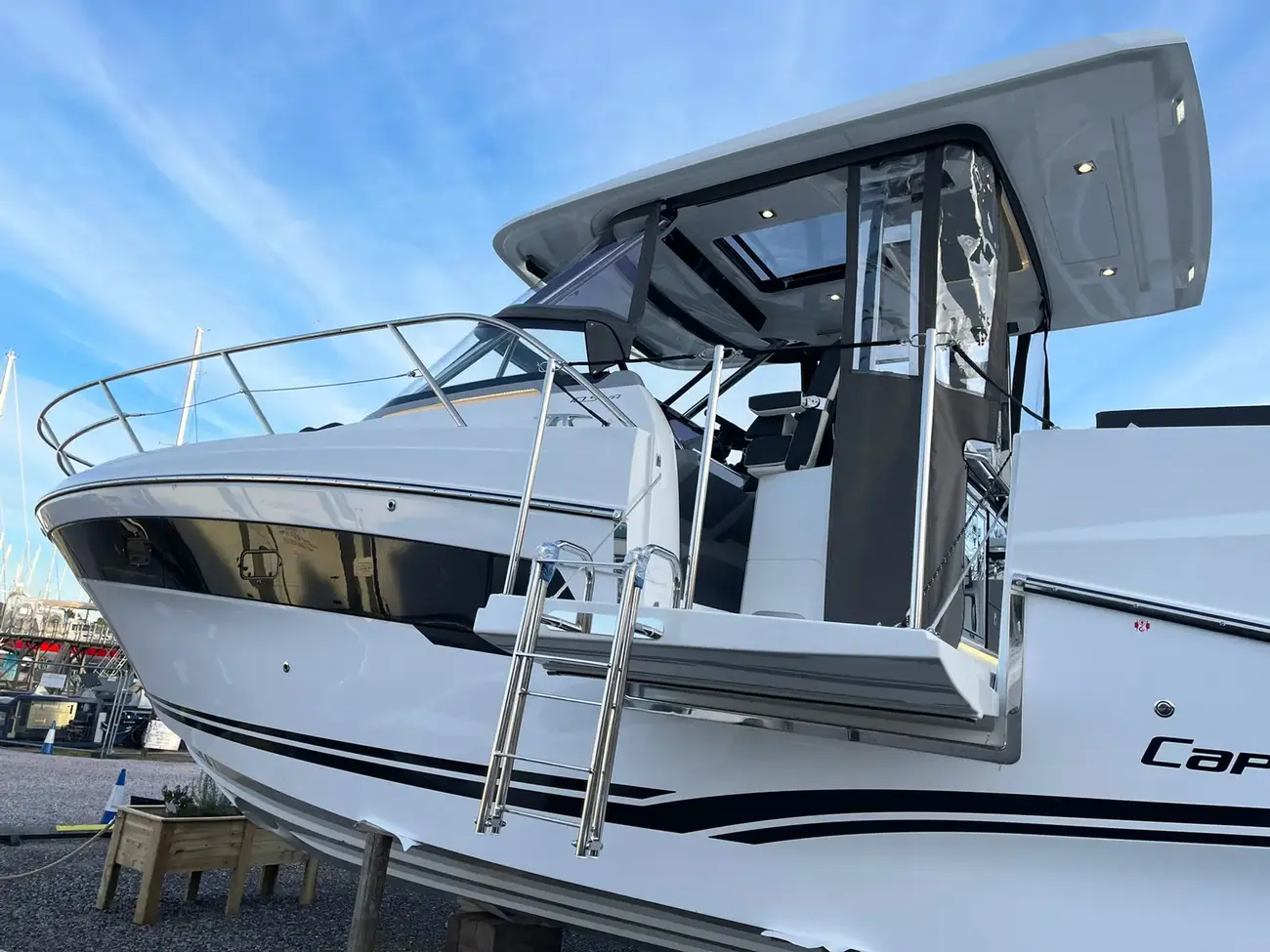 Thumbnail von Jeanneau Cap Camarat 10.5 WA S2 New