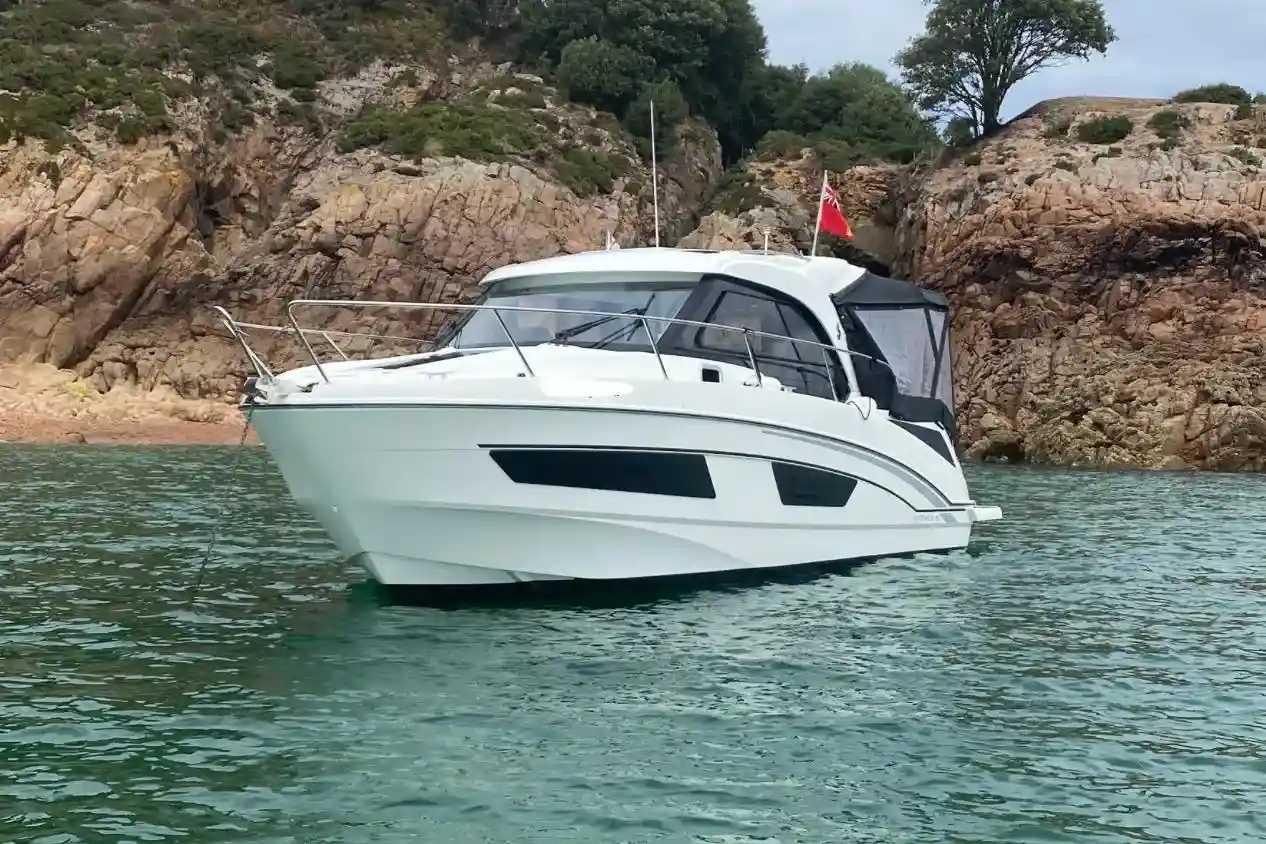 Beneteau Antares 9