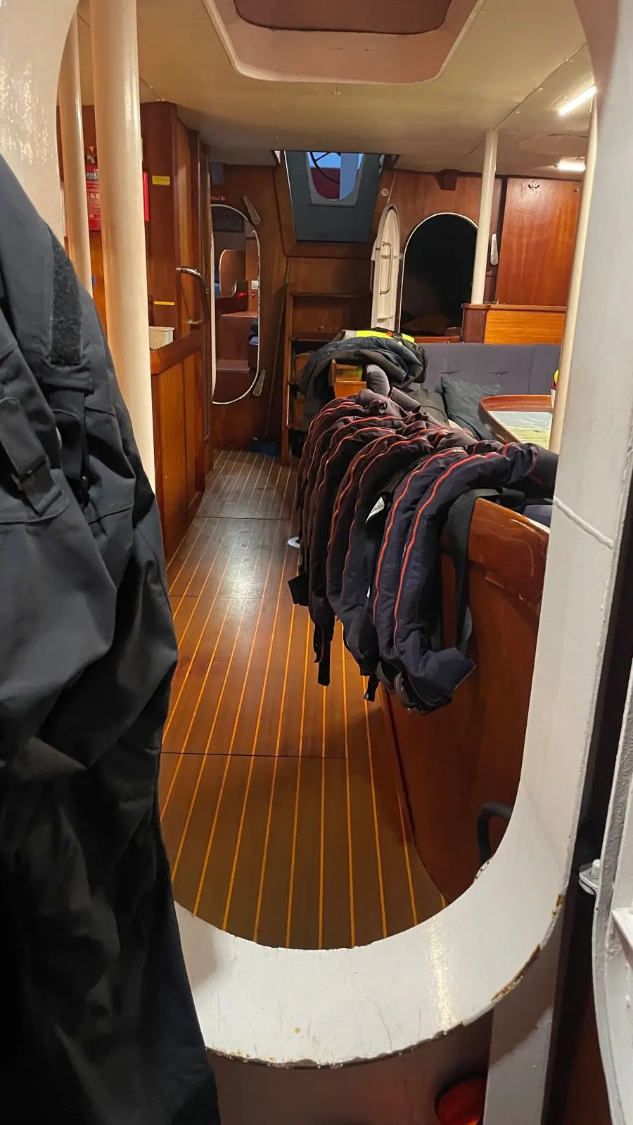 Thumbnail von Aleutian 70 Global Surveyor