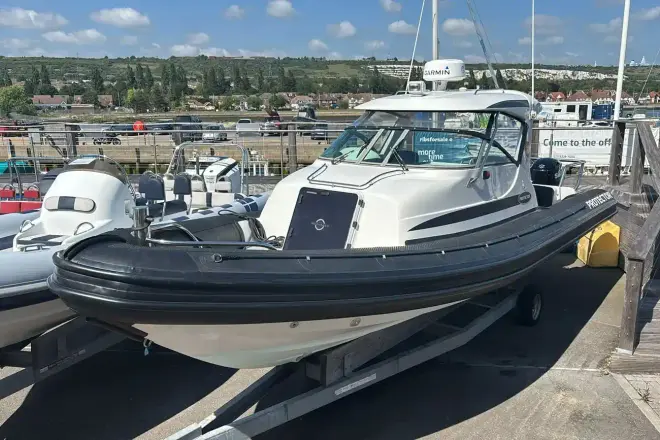 Protector 8.5 Cabin Rib
