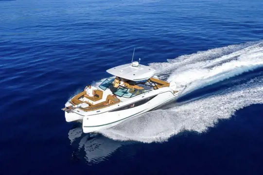 Jeanneau TH33