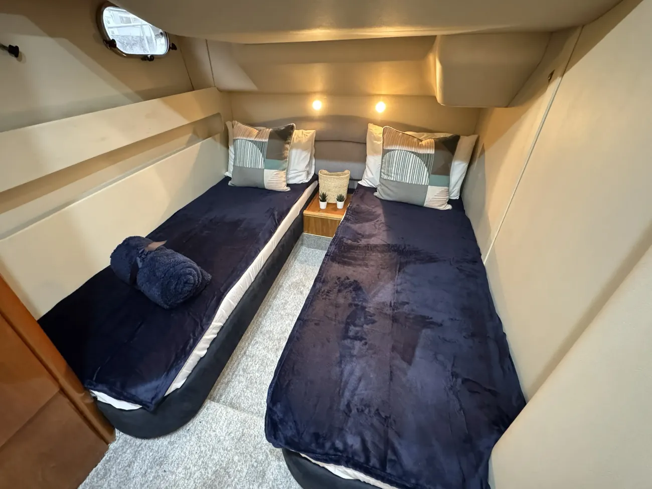 Thumbnail von Princess 420 Recent Interior Refurbishment