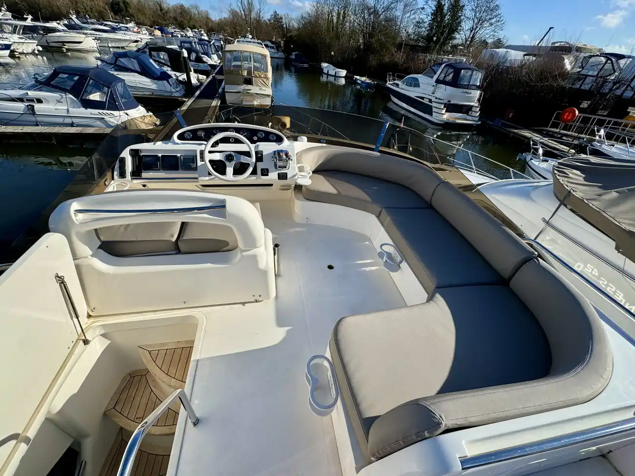 Thumbnail von Princess 420 Recent Interior Refurbishment