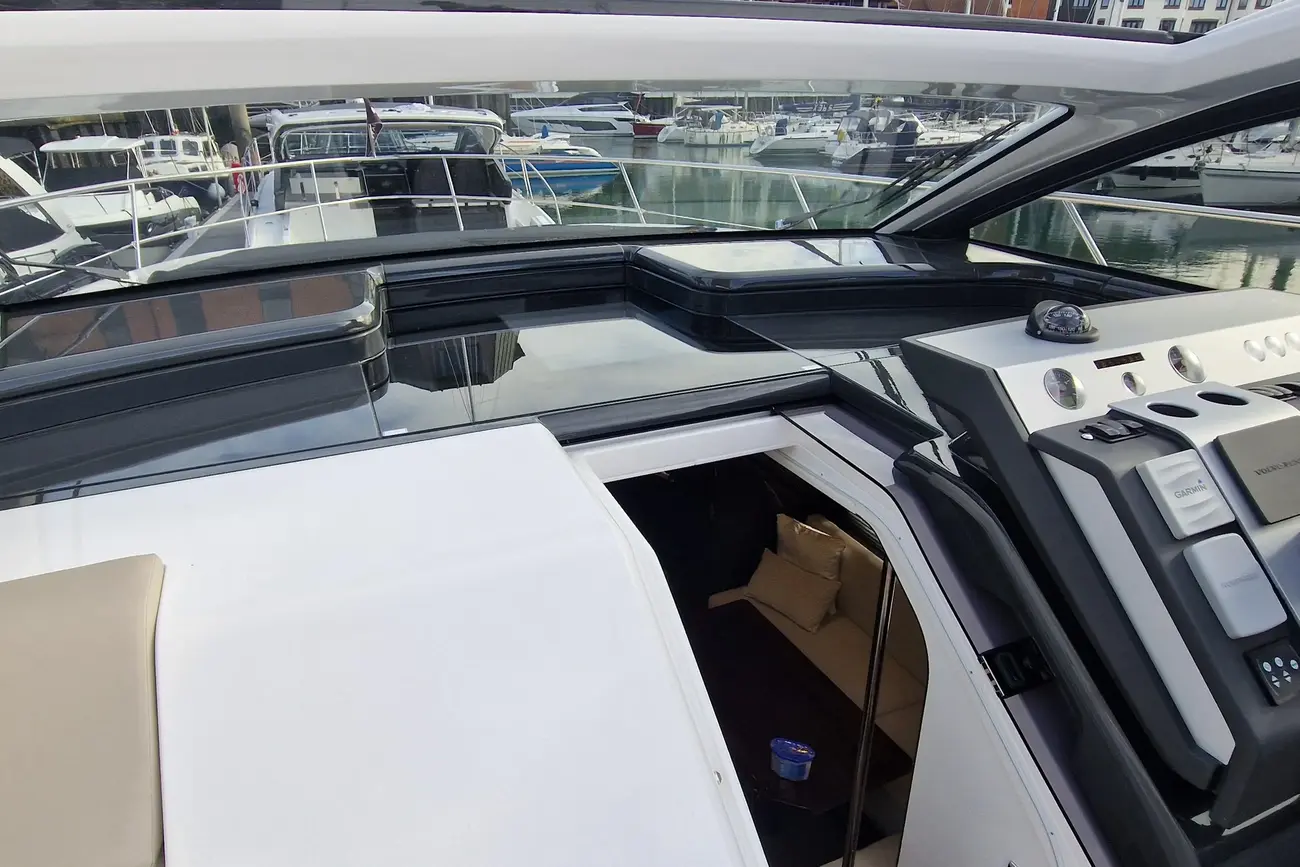 Thumbnail von Fairline Targa 45 Open Volvo IPS & DPS