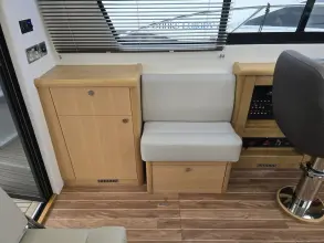 Thumbnail von Haines 32 Sedan Licence to Chill