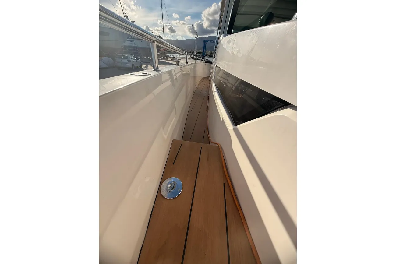 Thumbnail von Axopar 37 XC Cross Cabin