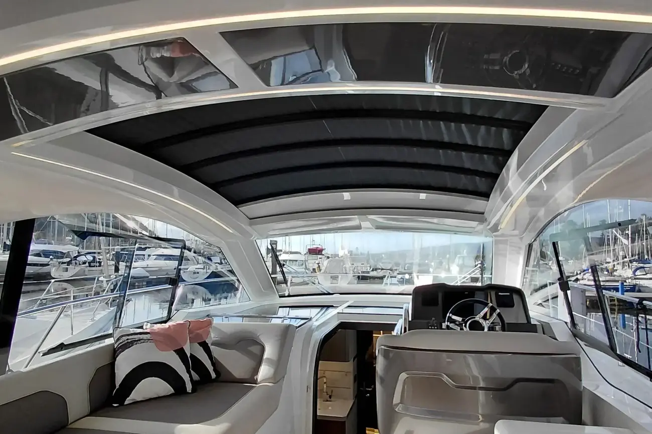 Thumbnail von Galeon 405 HTS Huge Specifications