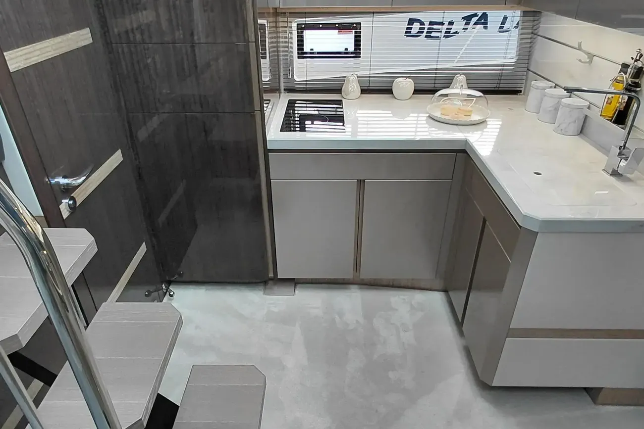 Thumbnail von Galeon 405 HTS Huge Specifications