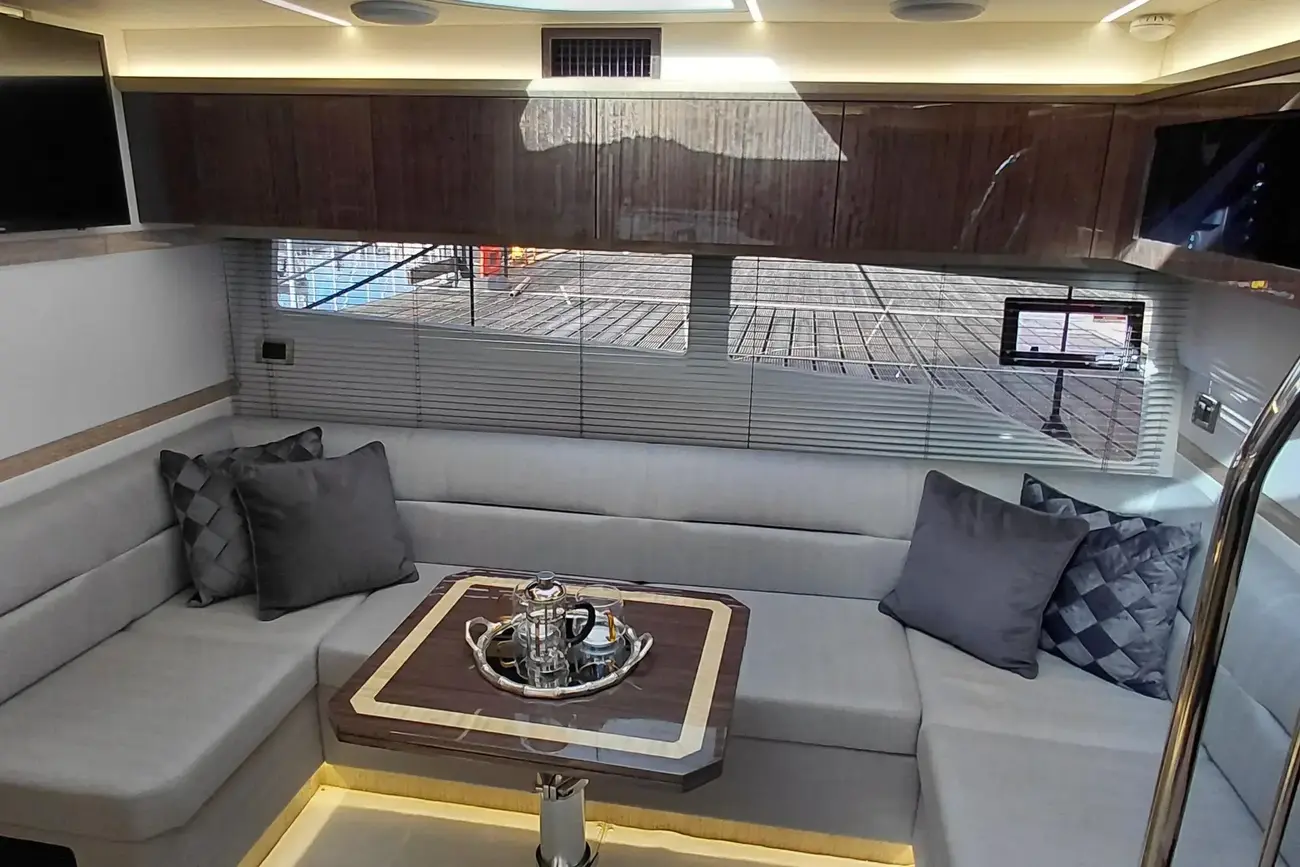 Thumbnail von Galeon 405 HTS Huge Specifications