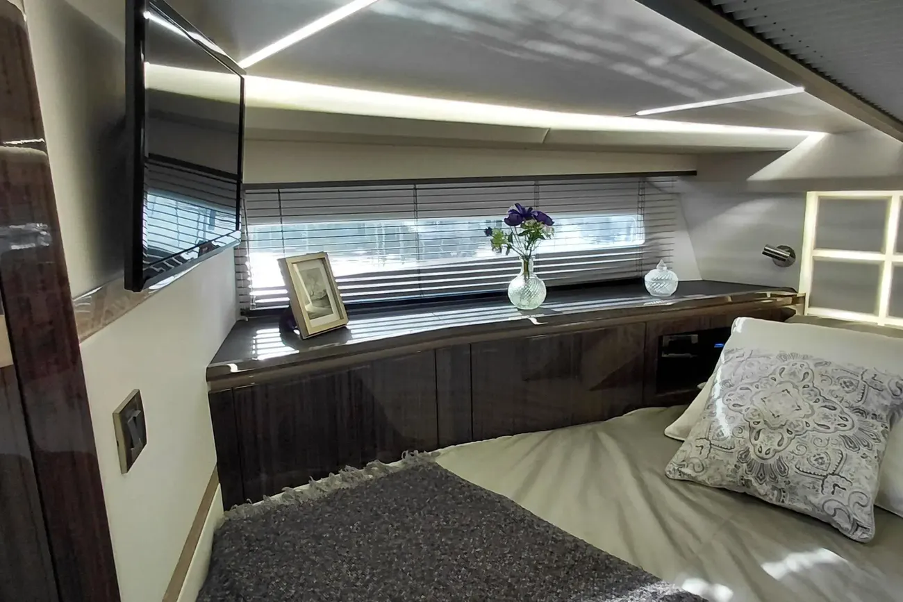 Thumbnail von Galeon 405 HTS Huge Specifications