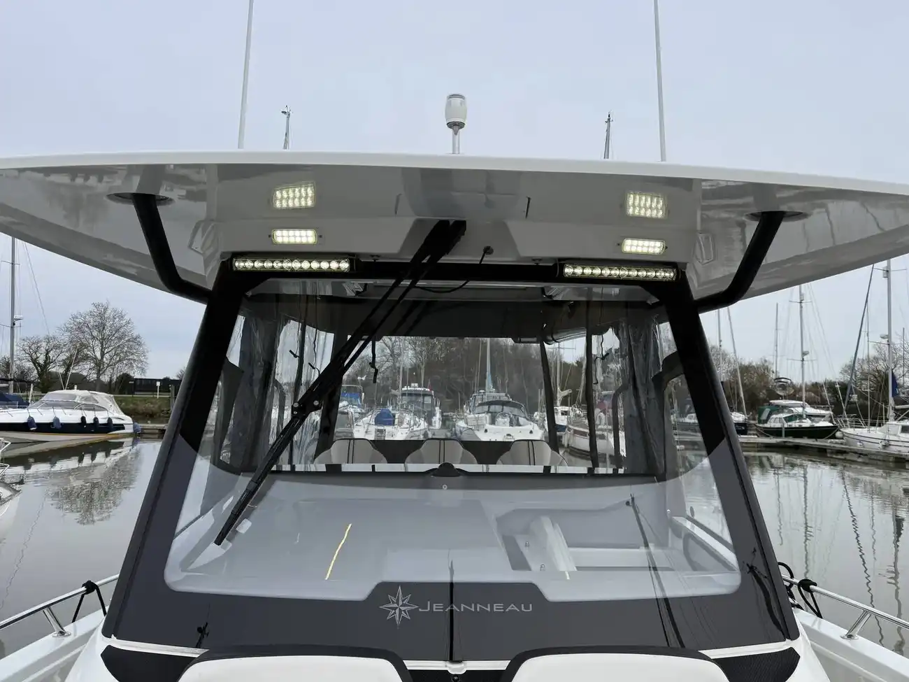 Thumbnail von Jeanneau Cap Camarat 10.5 CC