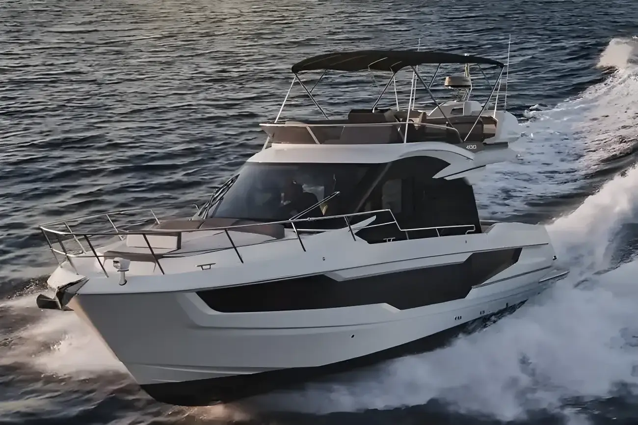 Thumbnail von Galeon 400 FLY