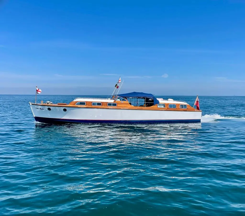 Thornycroft Classic White Marlin