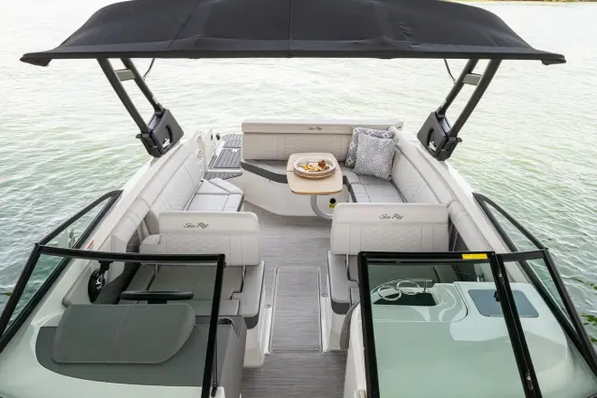 Sea Ray SDX 270