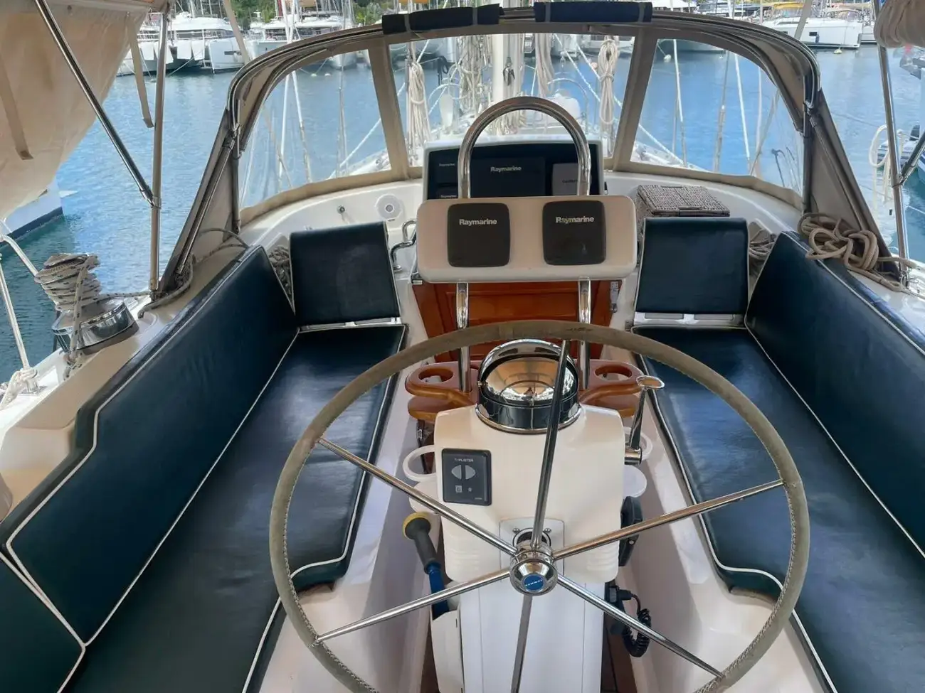 Thumbnail von Hylas H49 Lokelani